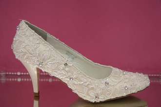 Свадебные туфли айвори стразы серебренные кожаные текстиль фото вышивка бисер на маленьком каблуке
