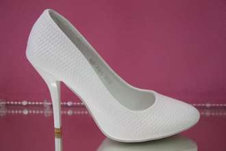 Свадебные туфли женские белые выбитый рисунок классика средний каблук купить магазин фото цены салон