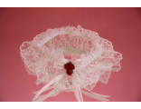 Свадебная подвязка белая кружевная украшена красными цветами купить недорого магазин интернет салон