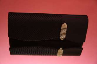 Клатч вечерний черный украшен пряжкой из страз серебро на выпускной вечер в театр купить даром салон