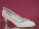 Свадебные туфли белые маленький каблук украшены стразами серебро купить магазин интернет салон фото