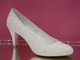 Свадебные туфли белые выбитая кожа розочки средний широкий каблук купить магазин салон интернет фото